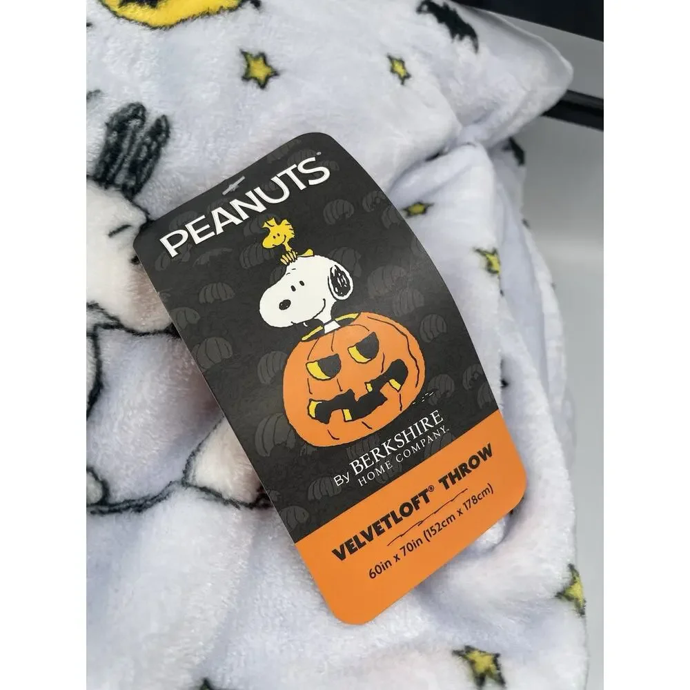 Peanuts Snoopy Halloween Ghosts & Bats Throw Blanket 60x70 NWT